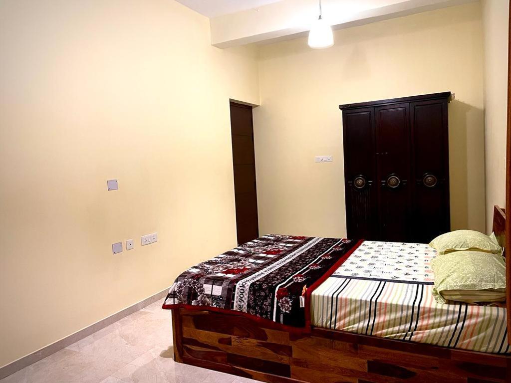 Aikya Kadri #Your Home Away From Home# Non Smoke# Vegetarians Preferred# Strictly For Families มังคาลอร์ ภายนอก รูปภาพ
